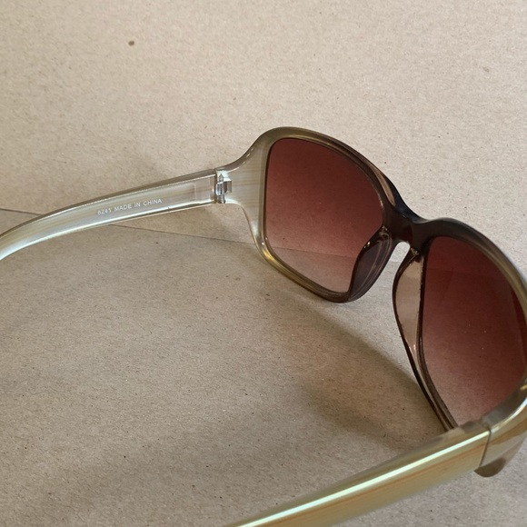 Sunglasses - Picture 3 of 3